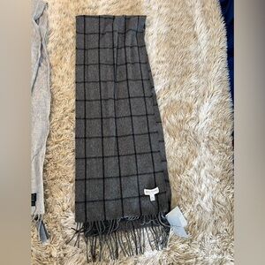 Cashmere scarf